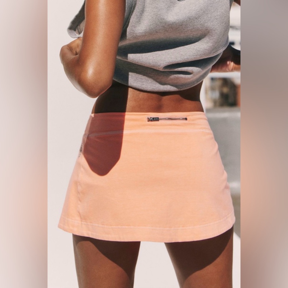 Free People Movement ~ Hot Shot Mini Skort ~ *NWT ~ Pastel Peach ~ XS ~ - Picture 4 of 12